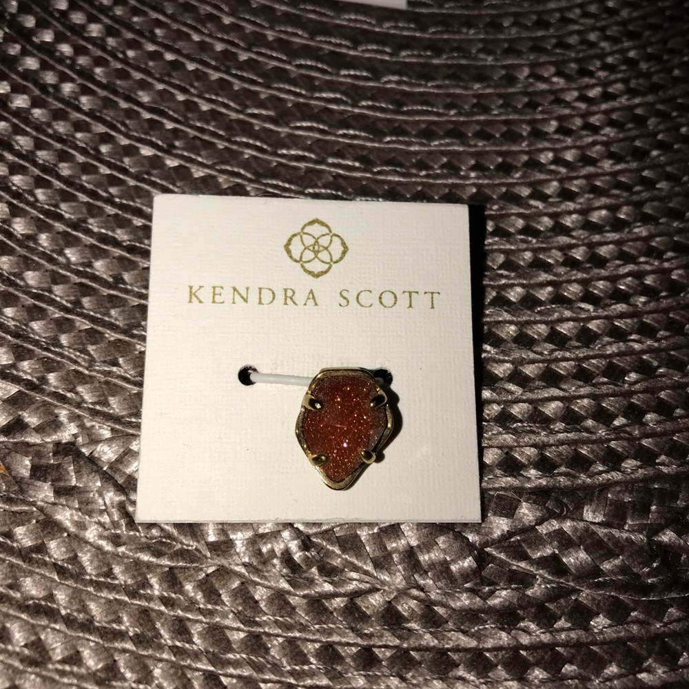 NWT Kendra Scott Charm
